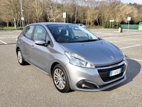 Usata Peugeot 208 83 CV (61 kW) 2019 Grigio Utilitaria
