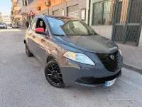 Usata Lancia Ypsilon 95 CV (69 kW) 2015 Grigio Utilitaria