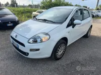 Usata Fiat Punto Lounge 69 CV (50 kW) 2013 Bianco Utilitaria
