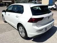 Usata VW Golf VIII Life 131 CV (96 kW) 2022 Pure whait Berlina