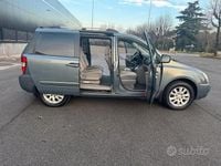Usata Kia Carnival 185 CV (136 kW) 2009 Grigio Furgone
