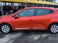 Usata Renault Clio V Business 85 CV (62 kW) 2020 Arancione Berlina