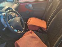 Usata Peugeot 107 68 CV (50 kW) 2009 Rosso Utilitaria