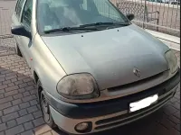 Usata Renault Clio II 58 CV (42 kW) 1998 Argento Berlina