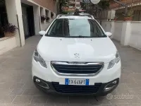 Usata Peugeot 2008 Active 82 CV (60 kW) 2015 Bianco SUV