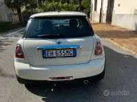 Usata Mini ONE 75 CV (55 kW) 2011 Bianco Utilitaria