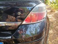 Usata Opel Astra 125 CV (91 kW) 2008 Nero Berlina