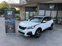 Usata Peugeot 3008 Access 131 CV (96 kW) 2018 Bianco SUV