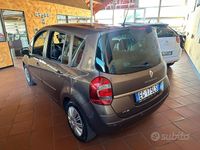 Usata Renault Modus 103 CV (75 kW) 2011 Marrone Monovolume