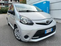 Usata Toyota Aygo 68 CV (50 kW) 2012 Grigio Utilitaria