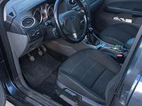 Usata Ford Focus 109 CV (80 kW) 2010 Grigio Station wagon