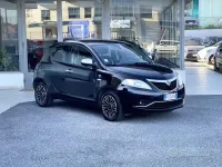 Usata Lancia Ypsilon 69 CV (50 kW) 2016 Nero Utilitaria