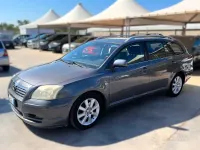 Usata Toyota Avensis 116 CV (85 kW) 2006 Grigio Station wagon