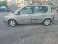 Usata Renault Scenic E-Tech 111 CV (81 kW) 2004 Grigio Monovolume
