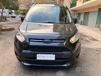 Usata Ford Tourneo Titanium 120 CV (88 kW) 2018 Grigio Monovolume