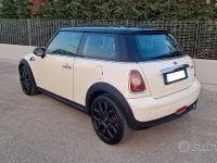 Usata Mini Cooper D 109 CV (80 kW) 2008 Bianco Utilitaria