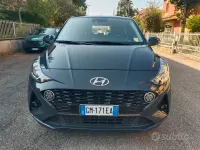 Usata Hyundai i10 Advanced 65 CV (47 kW) 2023 Blu Utilitaria