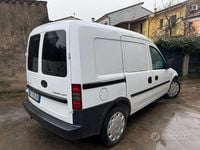 Usata Opel Combo 75 CV (55 kW) 2006 Bianco Monovolume