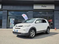 Usata Toyota Urban Cruiser Lounge 90 CV (66 kW) 2013 Bianco Utilitaria