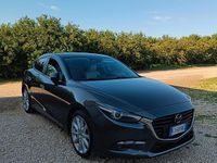 Begagnad Mazda 3 Exceed 105 HK (77 kW) 2017 Sedan