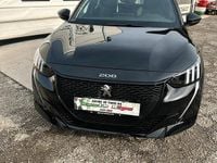 Usata Peugeot e-208 GT 100 kW (136 CV) 2023 Nero Utilitaria