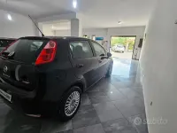 Usata Fiat Punto Street 75 CV (55 kW) 2015 Nero Utilitaria