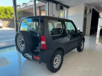 Usata Suzuki Jimny 86 CV (63 kW) 2018 Nero SUV