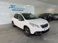 Usata Peugeot 2008 Allure 92 CV (67 kW) 2014 Bianco SUV
