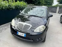 Usata Lancia Ypsilon 69 CV (50 kW) 2011 Nero Utilitaria