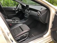 Usata Mercedes A180 Premium 109 CV (80 kW) 2016 Berlina