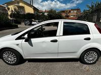 Usata Fiat Grande Punto 75 CV (55 kW) 2008 Bianco Utilitaria
