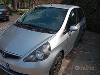 Usata Honda Jazz 78 CV (57 kW) 2003 Grigio Utilitaria