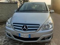 Usata Mercedes B180 Executive 116 CV (85 kW) 2011 Grigio Monovolume