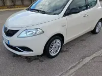 Usata Lancia Ypsilon 69 CV (50 kW) 2016 Utilitaria