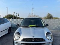 Usata Mini Cooper 75 CV (55 kW) 2003 Grigio Utilitaria
