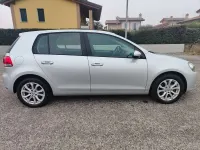 Usata VW Golf VI 105 CV (77 kW) 2010 Argento Utilitaria