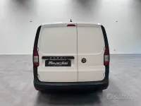 Usata VW Caddy 75 CV (55 kW) 2021 Bianco Monovolume