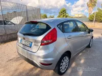 Usata Ford Fiesta 60 CV (44 kW) 2010 Grigio Berlina