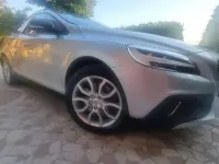 Usata Volvo V40 CC Momentum 120 CV (88 kW) 2017 Grigio Station wagon
