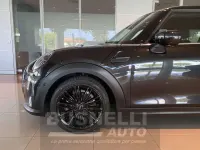 Usata Mini Cooper Classic 136 CV (100 kW) 2022 Midnight black Utilitaria