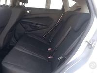 Usata Ford Fiesta 75 CV (55 kW) 2014 Grigio Utilitaria