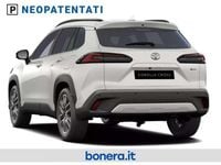 Nuova Toyota Corolla Cross Premium 179 CV (131 kW) 2026 Platinum pearl white SUV