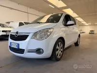Usata Opel Agila Enjoy 65 CV (47 kW) 2009 Bianco Utilitaria