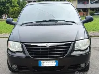 Usata Chrysler Voyager 143 CV (105 kW) 2006 Nero Monovolume