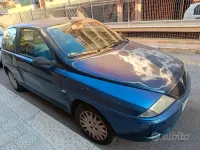 Usata Lancia Ypsilon 80 CV (58 kW) 2001 Blu Utilitaria