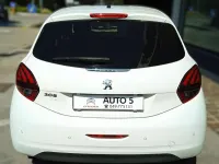 Usata Peugeot 208 Signature Sky 83 CV (61 kW) 2019 Bianco banquisa Utilitaria