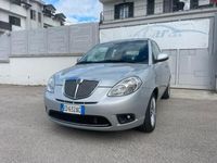 Usata Lancia Ypsilon 75 CV (55 kW) 2010 Grigio Utilitaria