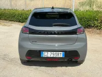 Usata Peugeot 208 Allure 101 CV (74 kW) 2025 Grigio Utilitaria