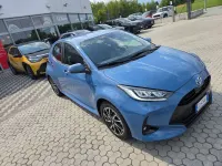 Usata Toyota Yaris Hybrid Trend 92 CV (67 kW) 2021 Urban blue Berlina