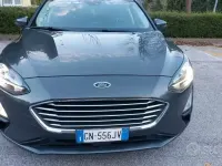 Usata Ford Focus 120 CV (88 kW) 2020 Grigio Station wagon